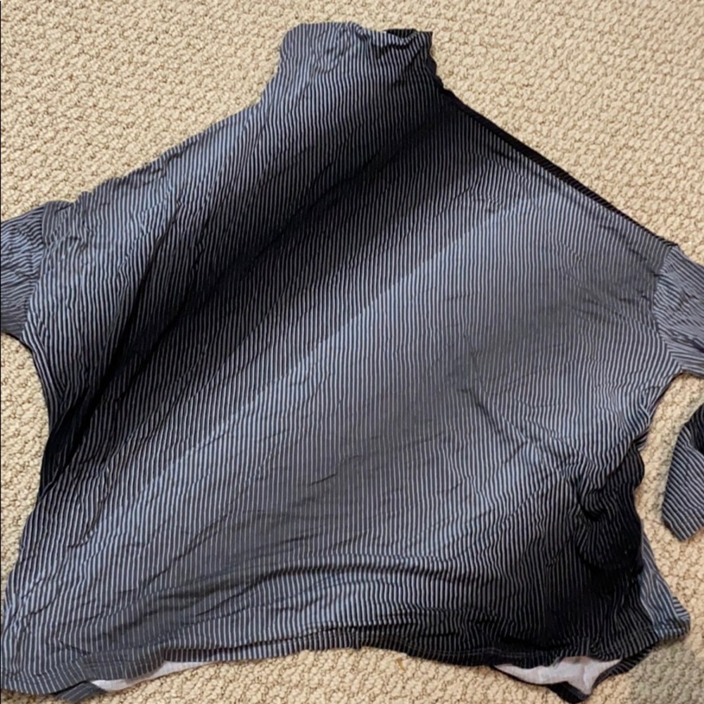 aritzia babaton rayon blouse size s